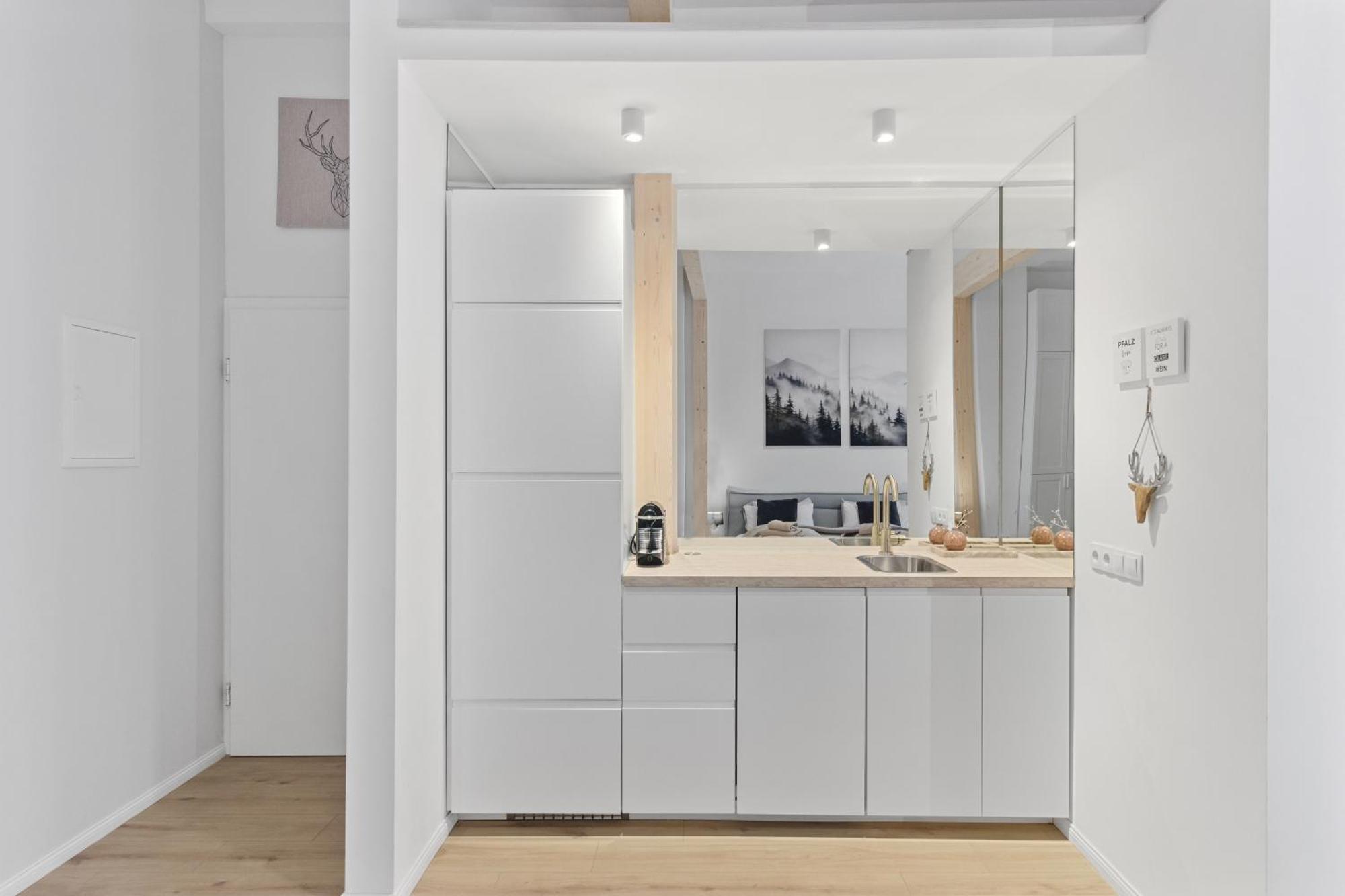 לנדאו אין דר פאלץ Winetime - Modern - Luxurioes - Direkt Im Zentrum - Stadtmitte מראה חיצוני תמונה